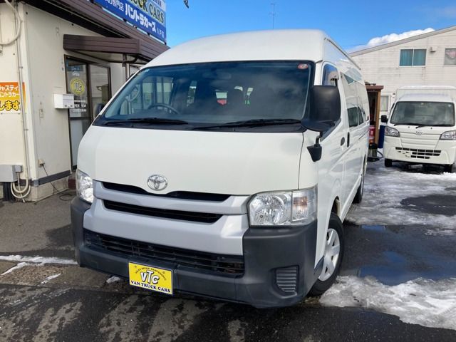 TOYOTA / HIACE COMMUTER 4WD