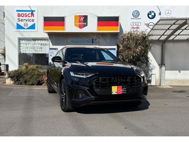 AUDI / AUDI Q8