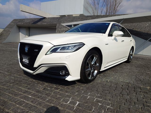 TOYOTA / CROWN sedan hybrid