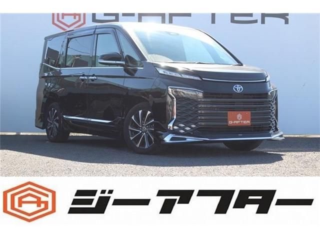 TOYOTA / VOXY HYBRID