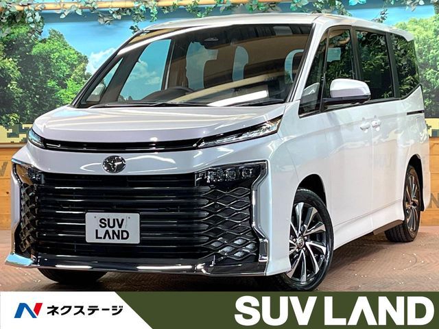 TOYOTA / VOXY HYBRID