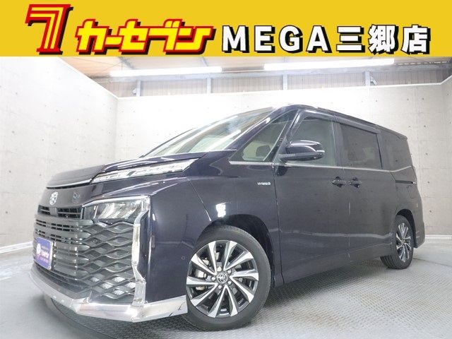 TOYOTA / VOXY HYBRID