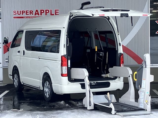 TOYOTA / HIACE van 4WD