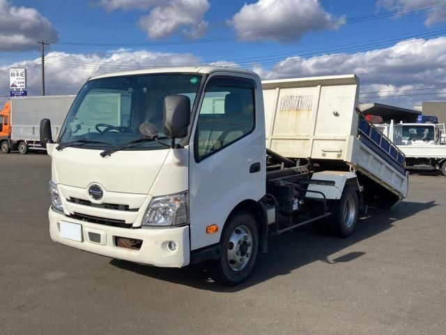 Japanese used car Ref# 1506424 HINO / DUTRO