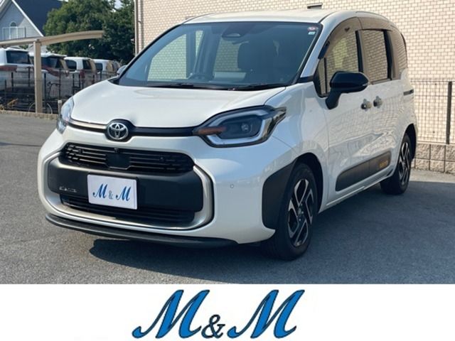 TOYOTA / SIENTA HYBRID