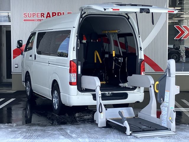 TOYOTA / HIACE van 4WD