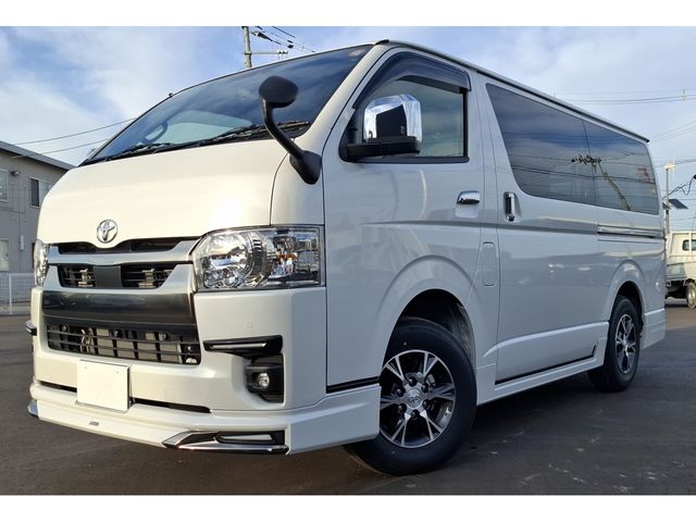 TOYOTA / HIACE van 4WD