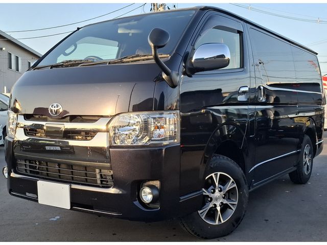 TOYOTA / HIACE van 4WD
