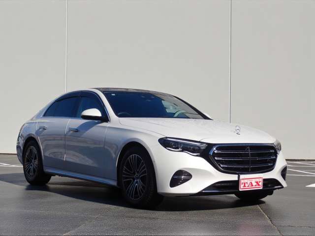 MERCEDES BENZ / MERCEDES BENZ E class sedan