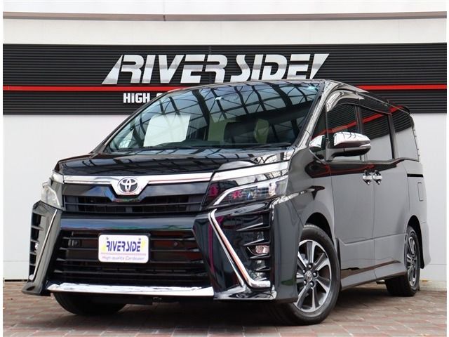 TOYOTA / VOXY