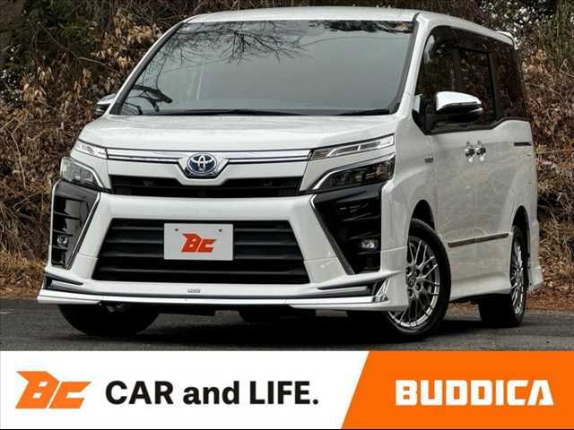 TOYOTA / VOXY HYBRID