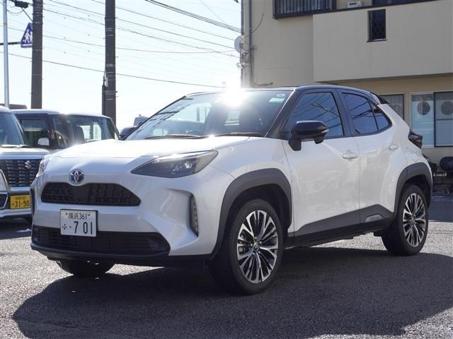 TOYOTA / YARIS CROSS HYBRID