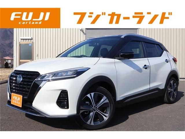 NISSAN / KICKS