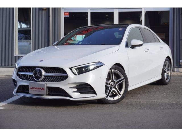 MERCEDES BENZ / MERCEDES BENZ A class sedan