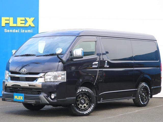 TOYOTA / HIACE van 4WD