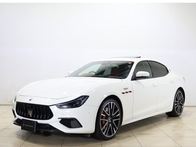 MASERATI / MASERATI GHIBLI Sedan