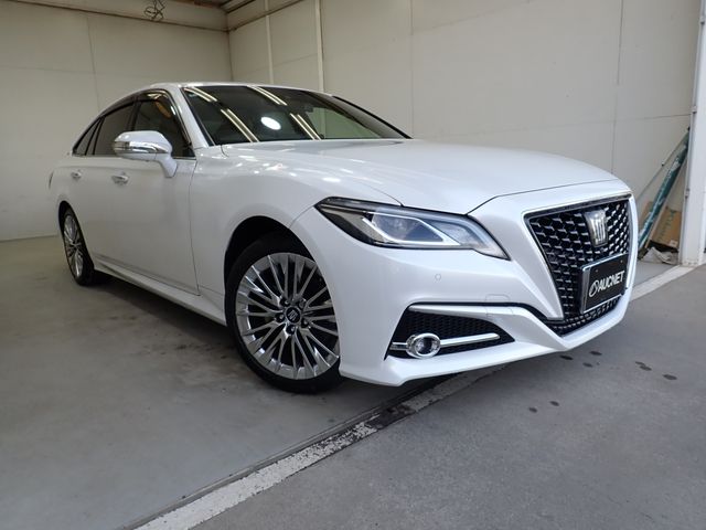 TOYOTA / CROWN sedan hybrid