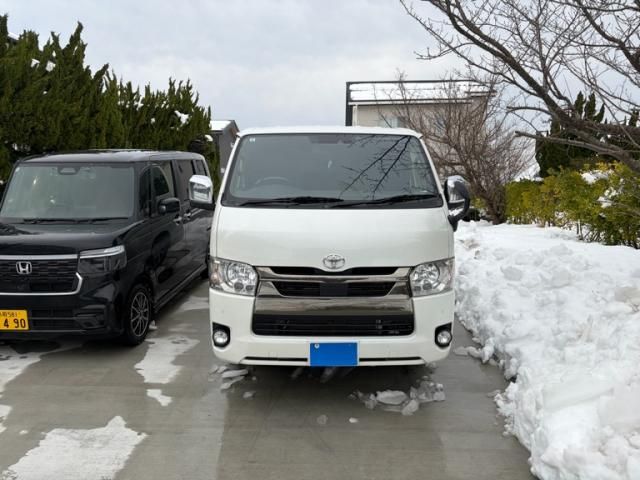 TOYOTA / HIACE van 4WD
