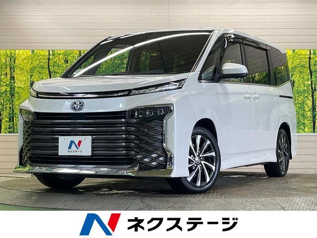 TOYOTA / VOXY HYBRID