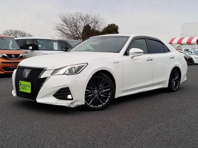 TOYOTA / CROWN sedan hybrid