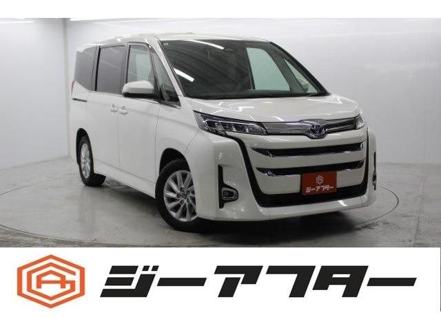 TOYOTA / NOAH HYBRID