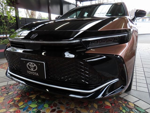 TOYOTA / CROWN CROSSOVER