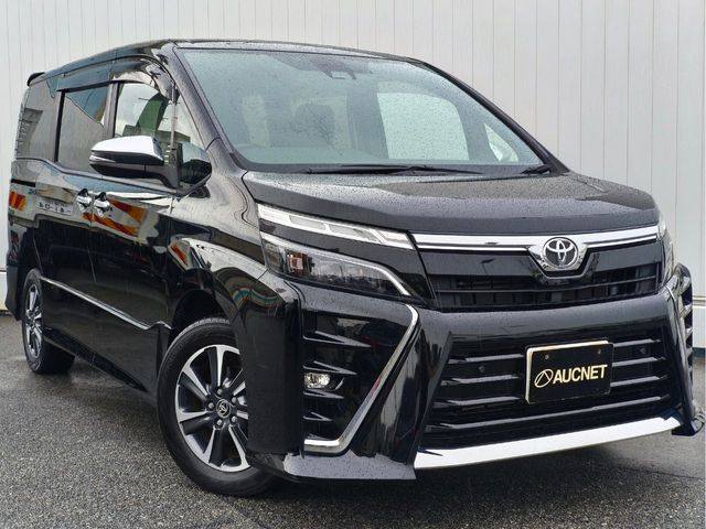TOYOTA / VOXY 4WD