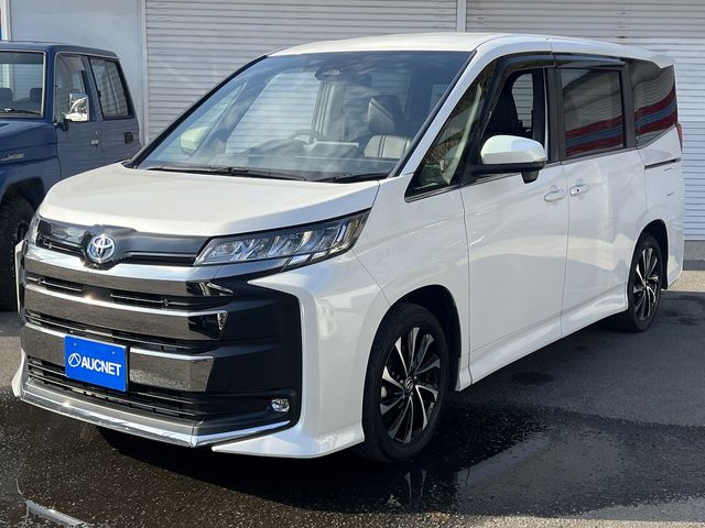 TOYOTA / NOAH HYBRID