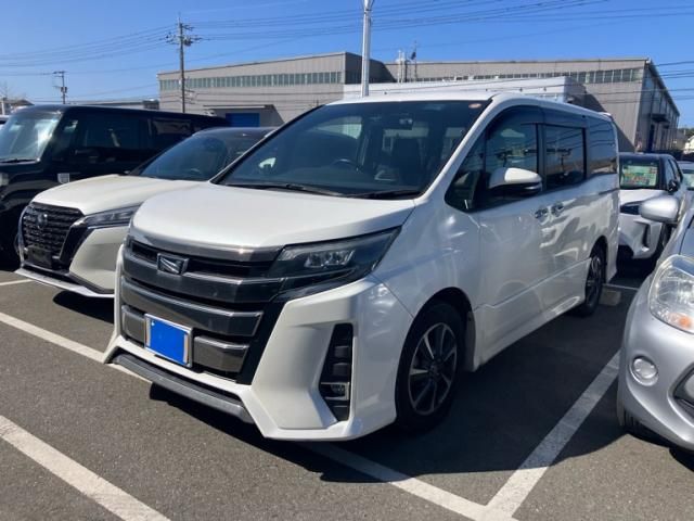 TOYOTA / NOAH
