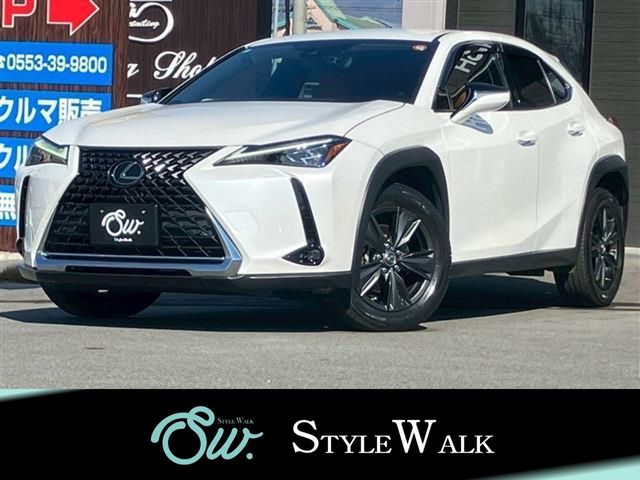 TOYOTA / LEXUS UX200