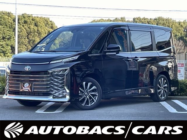 TOYOTA / VOXY HYBRID