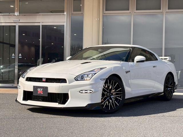 NISSAN / GT-R