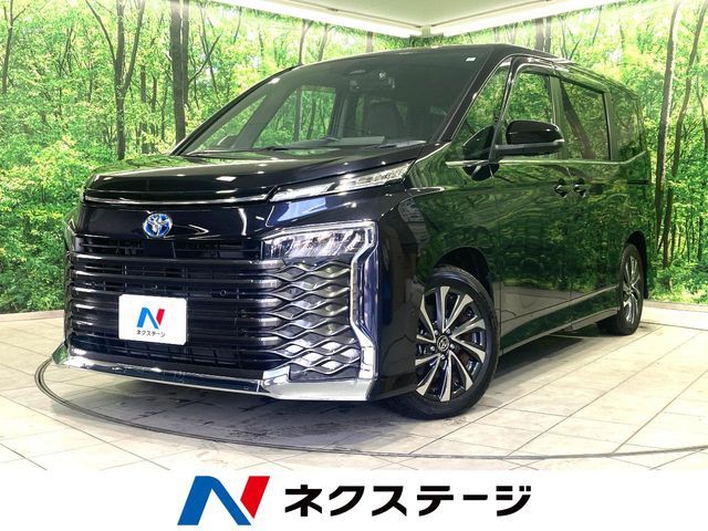 TOYOTA / VOXY HYBRID