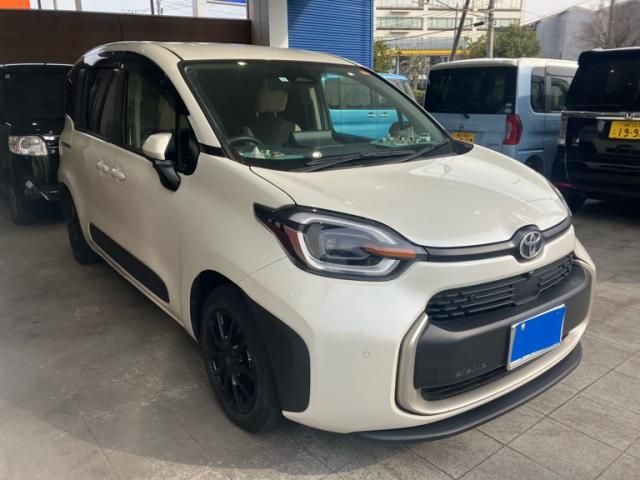 TOYOTA / SIENTA HYBRID
