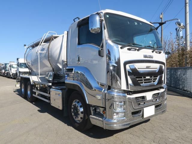 ISUZU / GIGA