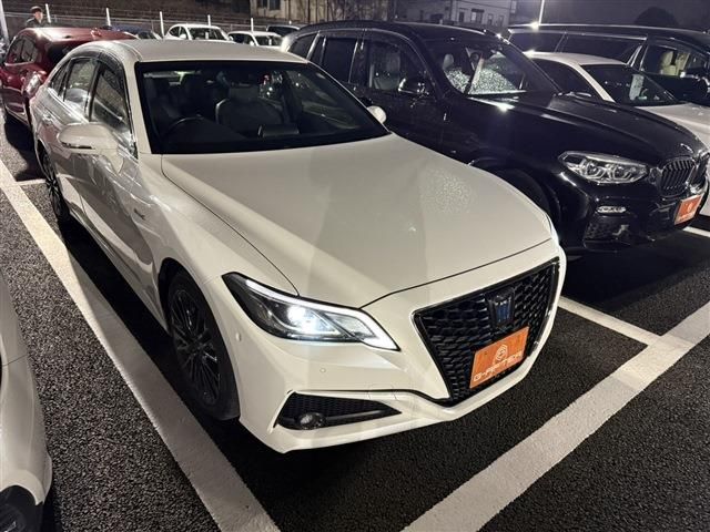 Japanese used car Ref# 1517056 TOYOTA / CROWN sedan hybrid