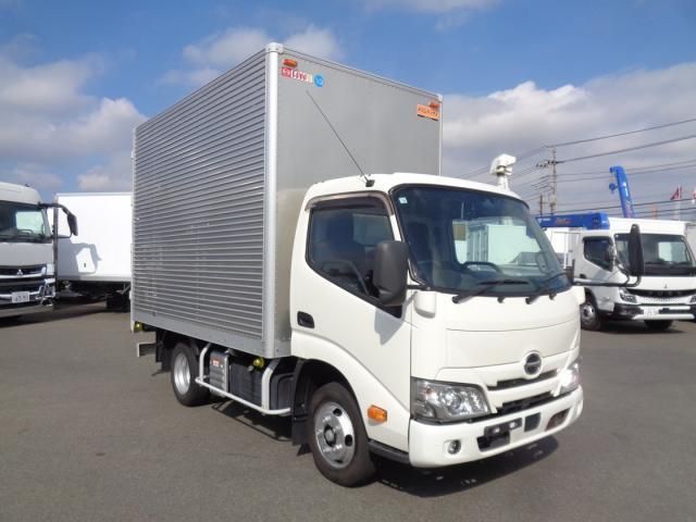Japanese used car Ref# 1517838 HINO / DUTRO