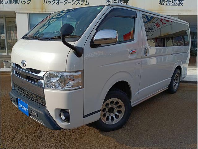 TOYOTA / REGIUSACE van 4WD