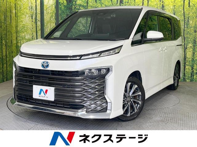 TOYOTA / VOXY HYBRID