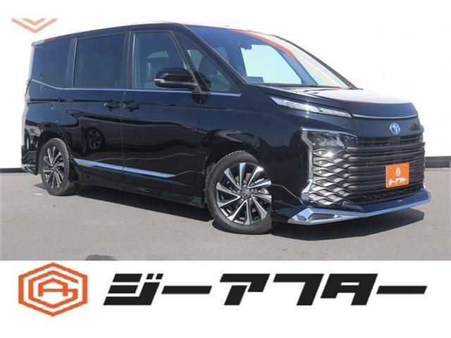 TOYOTA / VOXY HYBRID