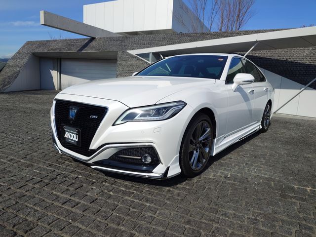 TOYOTA / CROWN sedan hybrid