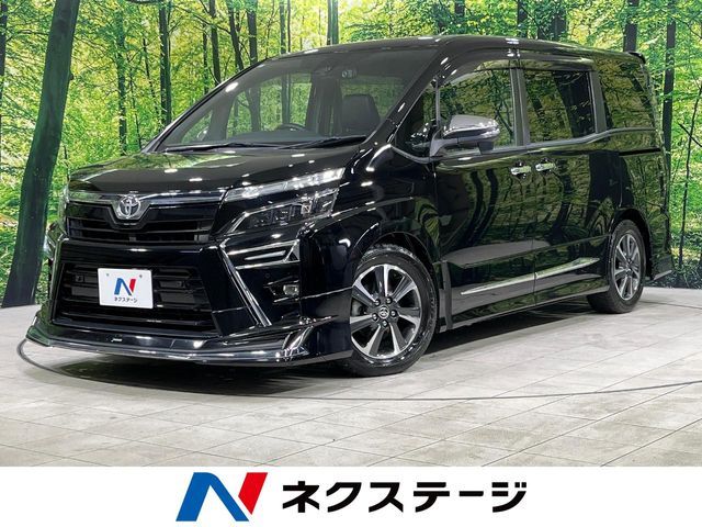 TOYOTA / VOXY 4WD