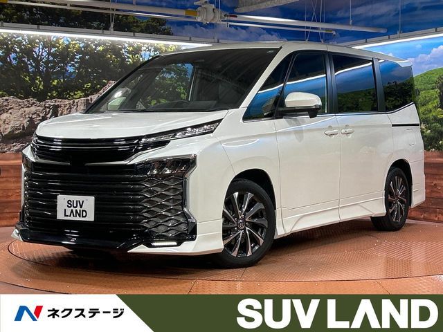 TOYOTA / VOXY HYBRID