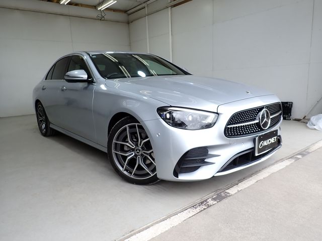 MERCEDES BENZ / MERCEDES BENZ E class sedan