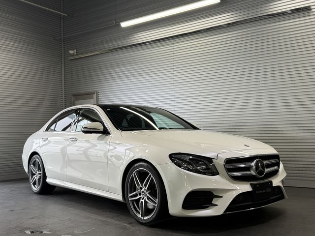 MERCEDES BENZ / MERCEDES BENZ E class sedan