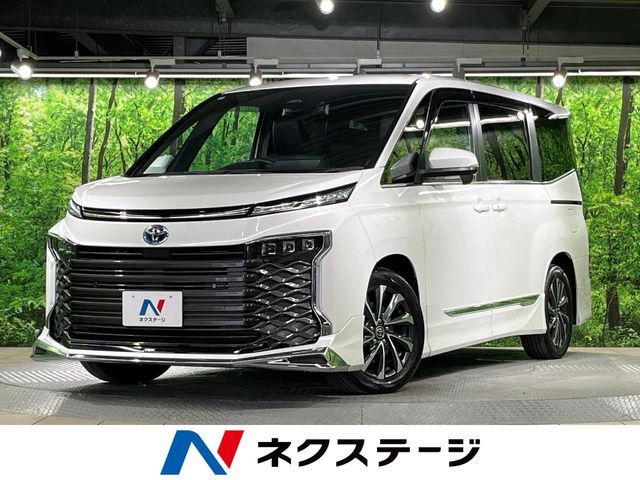 TOYOTA / VOXY HYBRID
