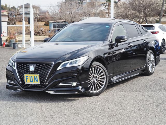 TOYOTA / CROWN sedan hybrid