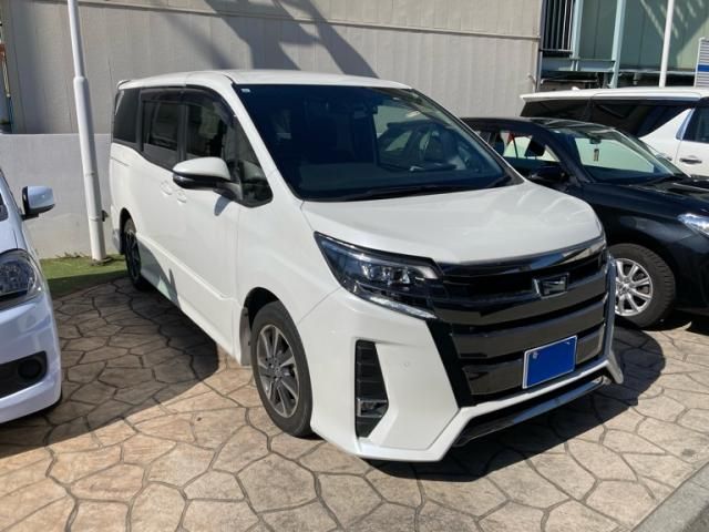 TOYOTA / NOAH