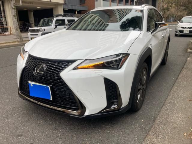TOYOTA / LEXUS UX200