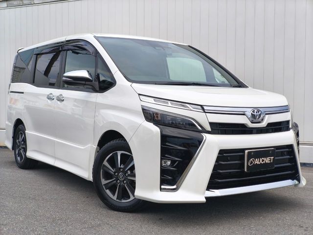 TOYOTA / VOXY